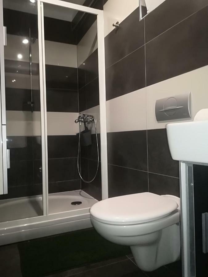 Apartman Brzovic Оміш Екстер'єр фото