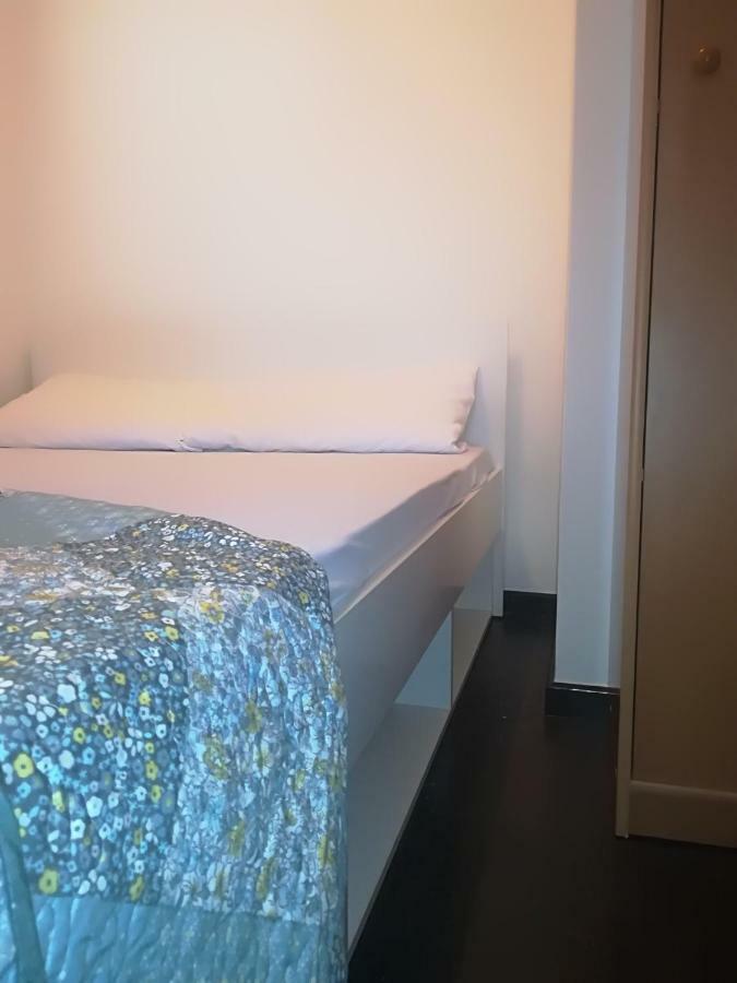 Apartman Brzovic Оміш Екстер'єр фото