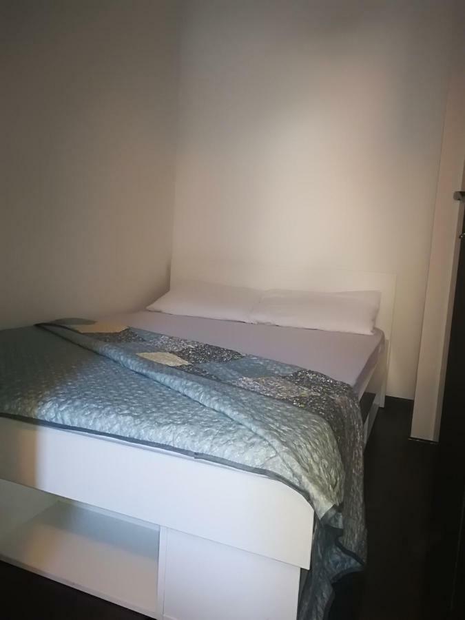 Apartman Brzovic Оміш Екстер'єр фото